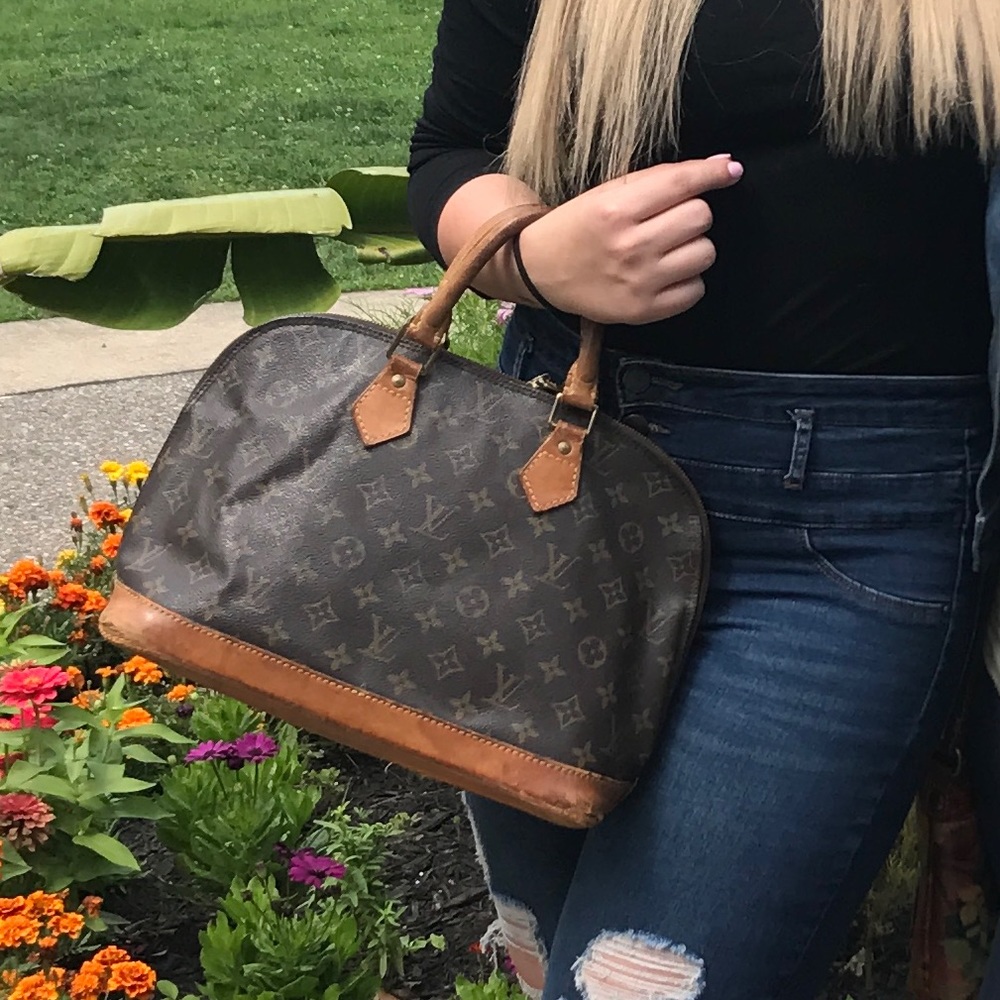 Louis Vuitton Alma bag BA1904